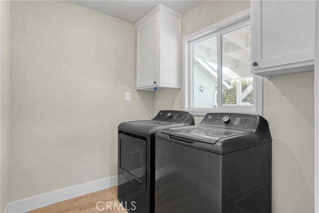 Detail Gallery Image 7 of 43 For 7909 Aldea Ave, Lake Balboa,  CA 91406 - 6 Beds | 5/2 Baths