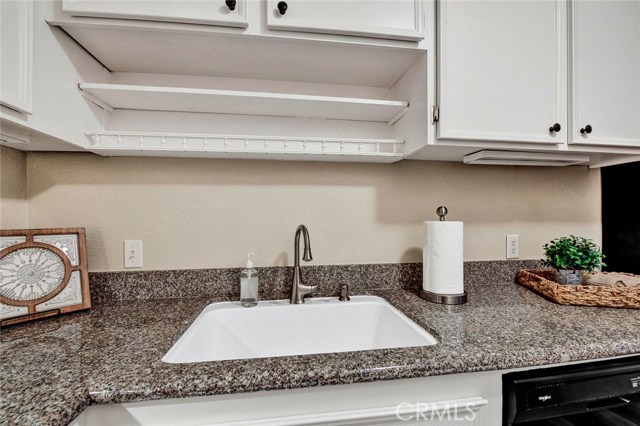 Image 13 for 420 Villa CT #105