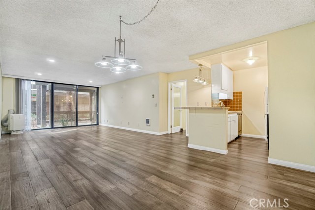 Detail Gallery Image 6 of 46 For 8650 Gulana #C1056,  Playa Del Rey,  CA 90293 - 2 Beds | 2 Baths