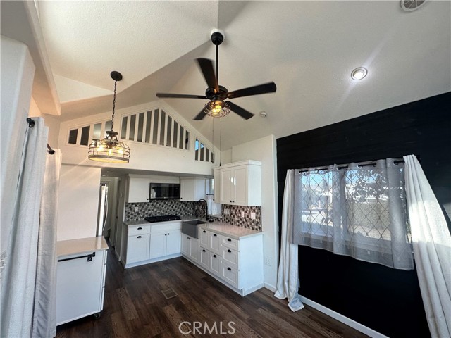 Detail Gallery Image 2 of 25 For 3600 W Florida Ave, Hemet,  CA 92545 - 1 Beds | 1 Baths