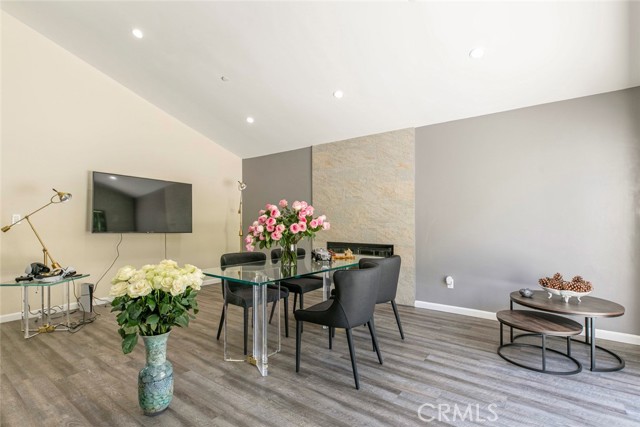 Detail Gallery Image 12 of 38 For 17465 Tuscan Dr, Granada Hills,  CA 91344 - 4 Beds | 3 Baths