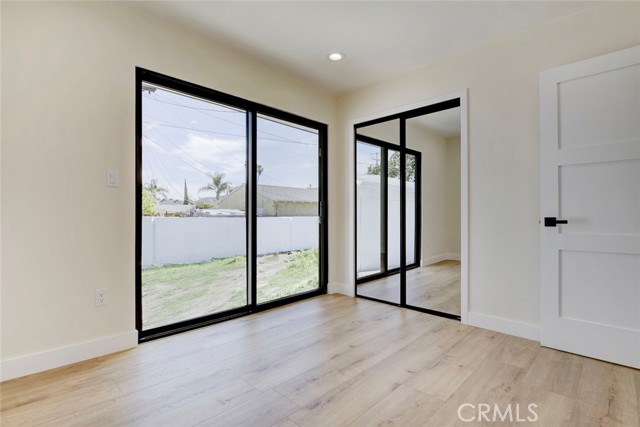 Image 10 of 22 For 210 Alameda  