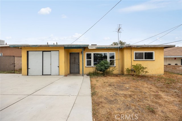 9259 Beech Avenue, Fontana CA: https://media.crmls.org/medias/745baac3-388f-4543-a656-d5b37a8878ab.jpg
