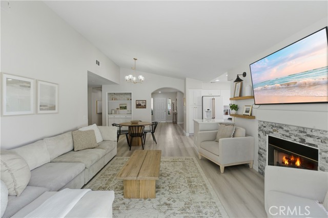 Detail Gallery Image 21 of 44 For 3199 Rowena, Corona,  CA 92882 - 3 Beds | 2 Baths