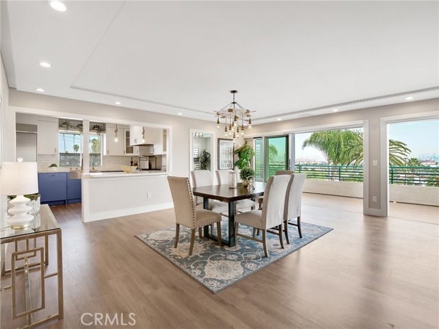 Front Image Thumbnail for CRDW26022486