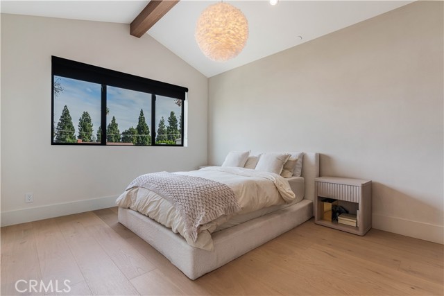 Detail Gallery Image 25 of 46 For 5075 Enfield, Encino,  CA 91316 - 4 Beds | 5 Baths