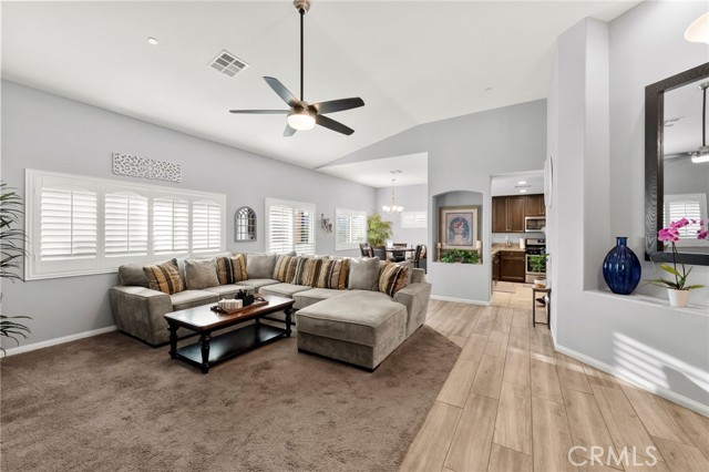 242 Lipizzan Drive, San Jacinto CA: https://media.crmls.org/medias/745e72e4-3339-4490-b788-536c319a4bf9.jpg