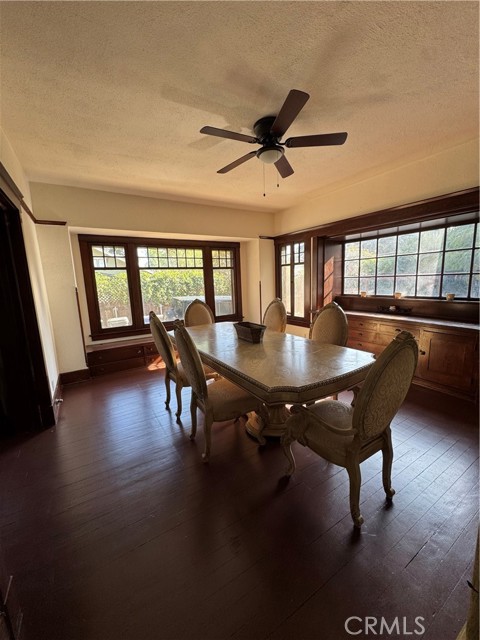 Detail Gallery Image 12 of 51 For 4478 4th St, Riverside,  CA 92501 - 5 Beds | 4 Baths