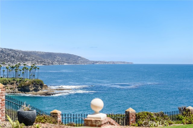Detail Gallery Image 11 of 61 For 245 Crescent Bay Drive, Laguna Beach,  CA 92651 - 4 Beds | 5 Baths