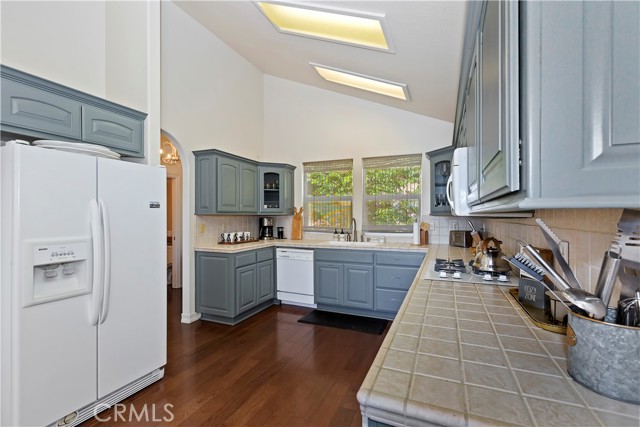 Detail Gallery Image 14 of 34 For 27696 St Bernard Ln, Lake Arrowhead,  CA 92352 - 3 Beds | 2/1 Baths