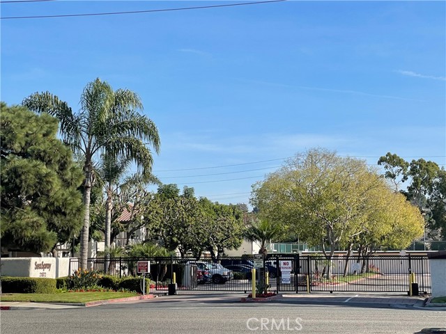 Detail Gallery Image 6 of 27 For 21372 Brookhurst St #123,  Huntington Beach,  CA 92646 - 2 Beds | 2 Baths