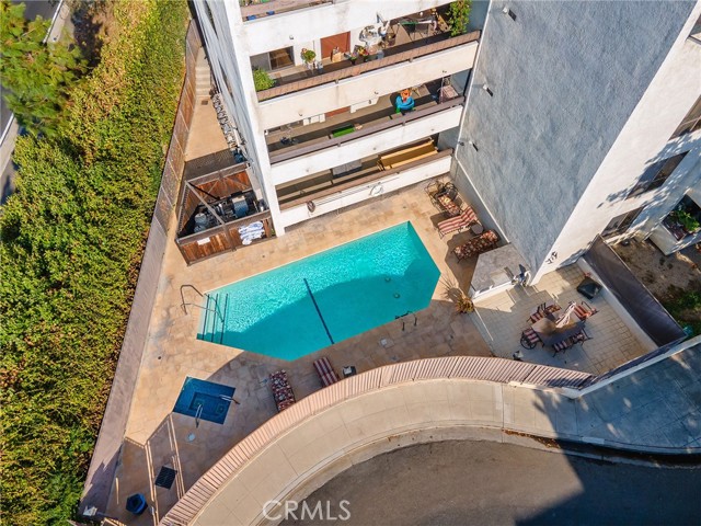 Detail Gallery Image 40 of 43 For 222 N Rose St #203,  Burbank,  CA 91505 - 1 Beds | 2 Baths