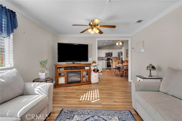 Detail Gallery Image 19 of 54 For 12718 Triple Tree Ter, Victorville,  CA 92392 - 3 Beds | 2 Baths