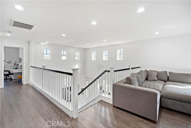 Detail Gallery Image 12 of 45 For 7691 Nut Grove, Corona,  CA 92880 - 5 Beds | 3/1 Baths