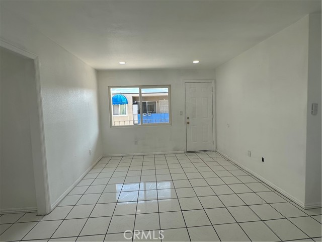 Detail Gallery Image 7 of 21 For 10642 Dorothy #8,  Garden Grove,  CA 92843 - 3 Beds | 2 Baths