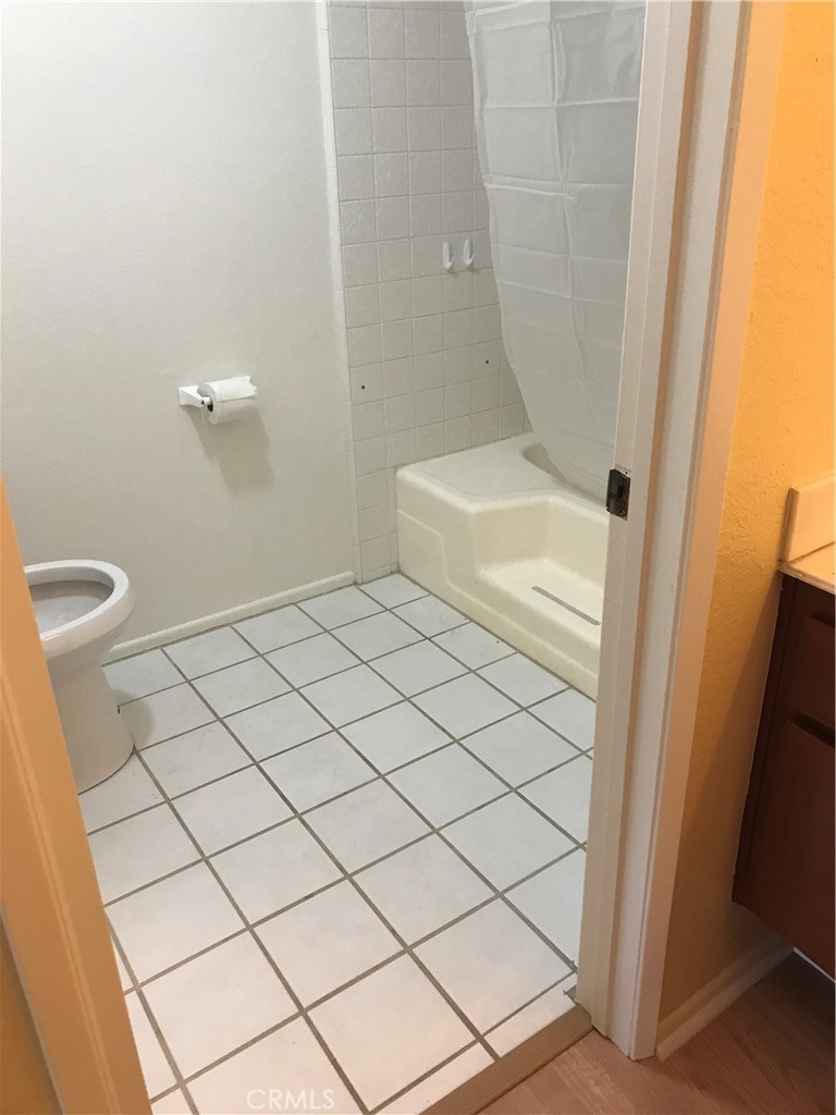 https://media.crmls.org/medias/7461b14f-622a-4310-8141-330e9d7f88bf.jpg?preset=X-Large