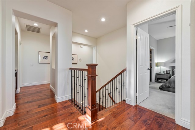 Detail Gallery Image 30 of 50 For 26101 Knoll Ct, Valencia,  CA 91381 - 5 Beds | 3/1 Baths