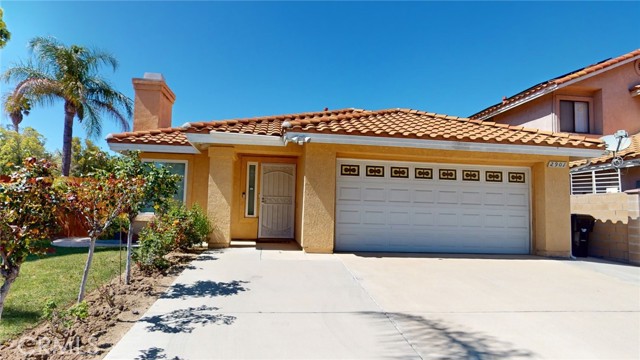 Detail Gallery Image 1 of 20 For 2901 Wimbledon Dr, Corona,  CA 92879 - 3 Beds | 2 Baths