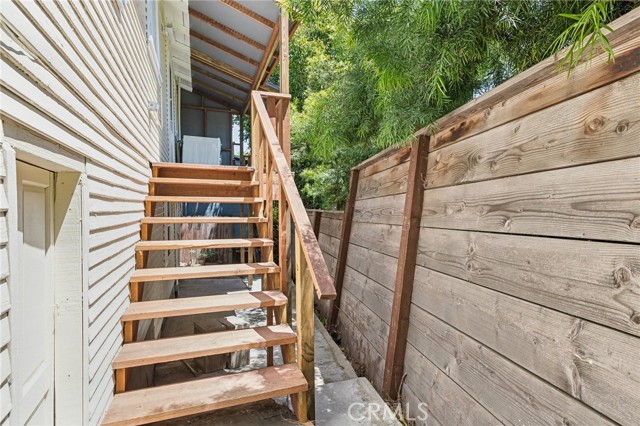 Detail Gallery Image 23 of 32 For 3926 De Longpre Ave, Los Angeles,  CA 90027 - 1 Beds | 1 Baths