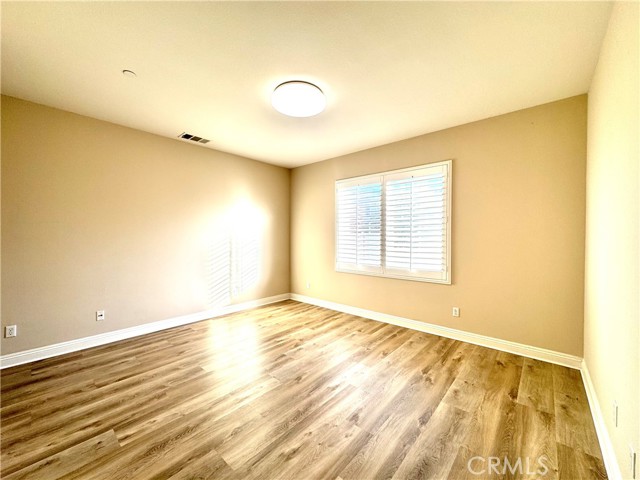 Detail Gallery Image 13 of 36 For 13945 Barnett Ln, Corona,  CA 92880 - 5 Beds | 3/1 Baths