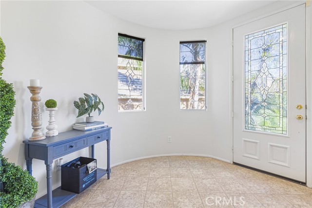 Detail Gallery Image 2 of 39 For 33422 Scarborough, Temecula,  CA 92592 - 5 Beds | 3/1 Baths