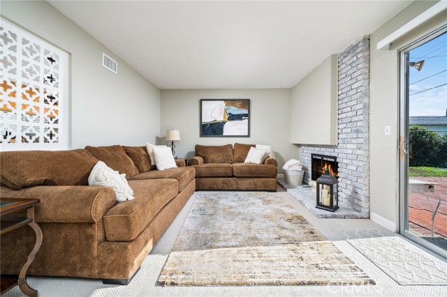 Detail Gallery Image 9 of 36 For 8749 Calle Quebrada, Rancho Cucamonga,  CA 91730 - 3 Beds | 2 Baths