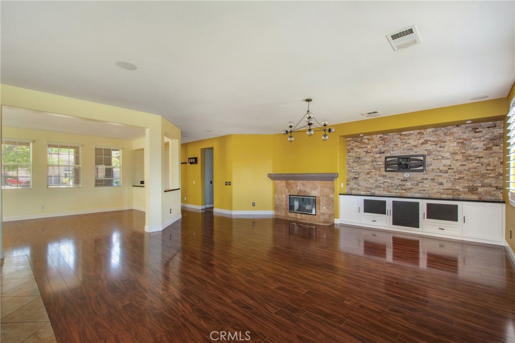 MLS #OC25273330 image #7