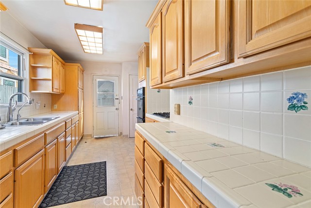 Detail Gallery Image 9 of 26 For 3926 East Bld, Los Angeles,  CA 90066 - 3 Beds | 1 Baths