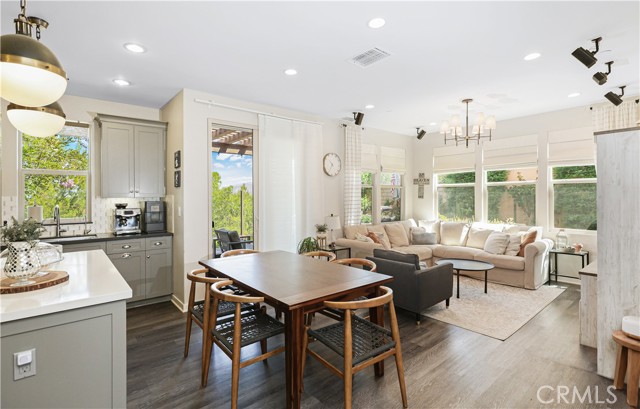 55 Fuchsia, Lake Forest CA: https://media.crmls.org/medias/7463caaa-d284-42fe-b10c-143350bbc8cf.jpg