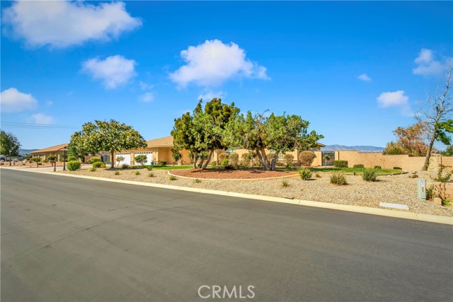 6940 Oak Vista Lane, Hesperia, CA, 92344 6940 Oak Vista Lane, Hesperia, CA, 92344