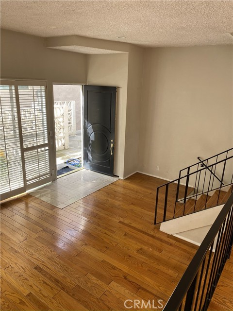 Detail Gallery Image 10 of 28 For 577 Fairview Ave., Arcadia,  CA 91007 - 2 Beds | 2 Baths