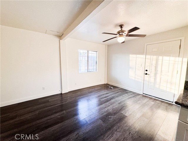 1746 W 82nd Street, Los Angeles CA: https://media.crmls.org/medias/74648a21-1463-4d47-96ba-916791c44396.jpg