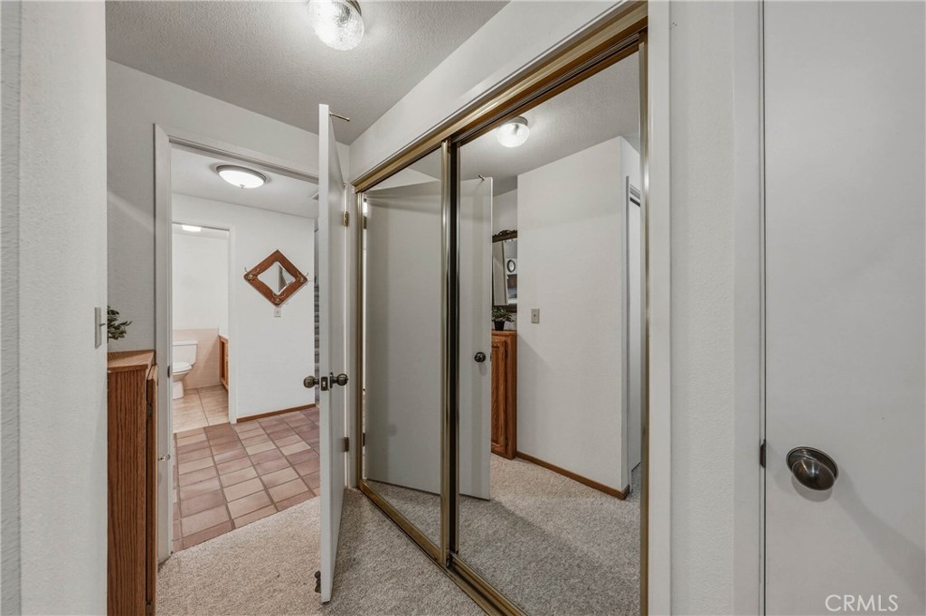 https://media.crmls.org/medias/746525ff-e9a0-4a06-a8a2-ce59e39cdf0f.jpg?preset=X-Large