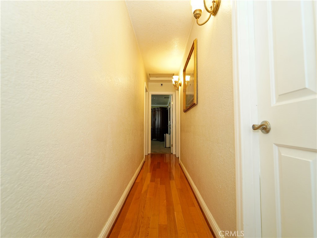 https://media.crmls.org/medias/74666552-5a0a-469d-b264-e8e5323edd24.jpg?preset=X-Large