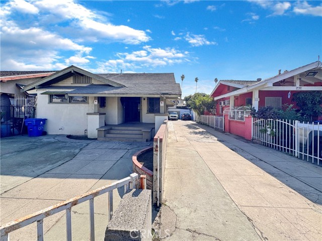 Detail Gallery Image 2 of 29 For 614 W 60th St, Los Angeles,  CA 90044 - – Beds | – Baths