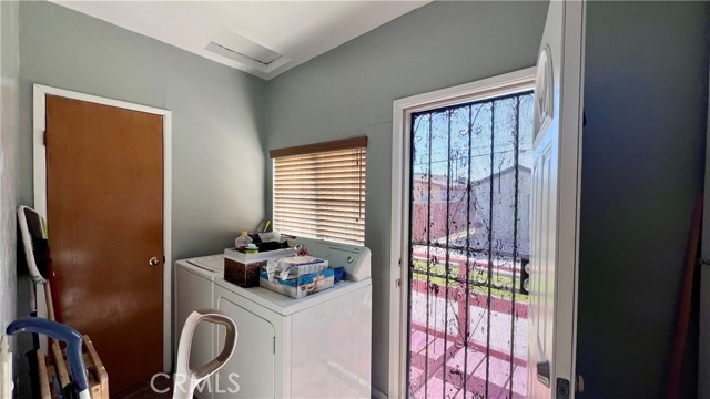 2823 Webster Avenue, San Diego CA: https://media.crmls.org/medias/74670460-a207-4957-b0f3-ce2493a6be67.jpg