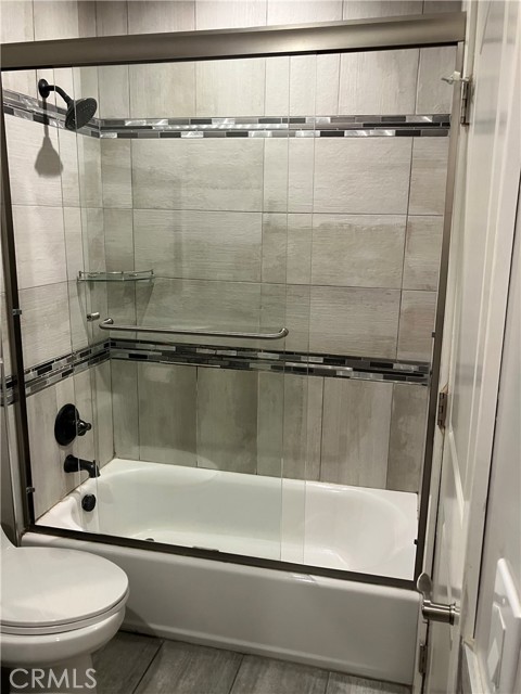 Detail Gallery Image 7 of 12 For 2059 N Vermont, Los Angeles,  CA 90027 - 2 Beds | 2 Baths