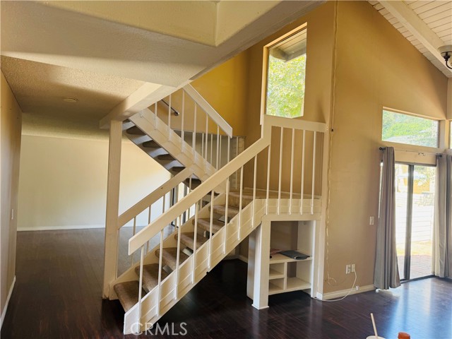2512 N Tustin Avenue, Santa Ana CA: https://media.crmls.org/medias/7467c788-e215-4bcd-a6d4-74620718f63e.jpg