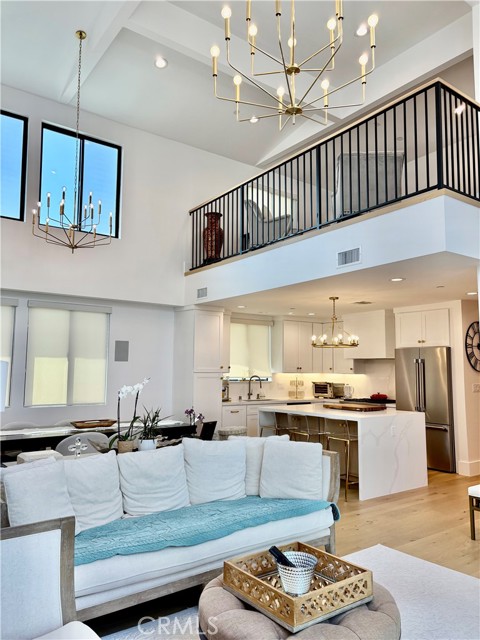 Detail Gallery Image 6 of 43 For 2621 Gates Ave #B,  Redondo Beach,  CA 90278 - 4 Beds | 3 Baths