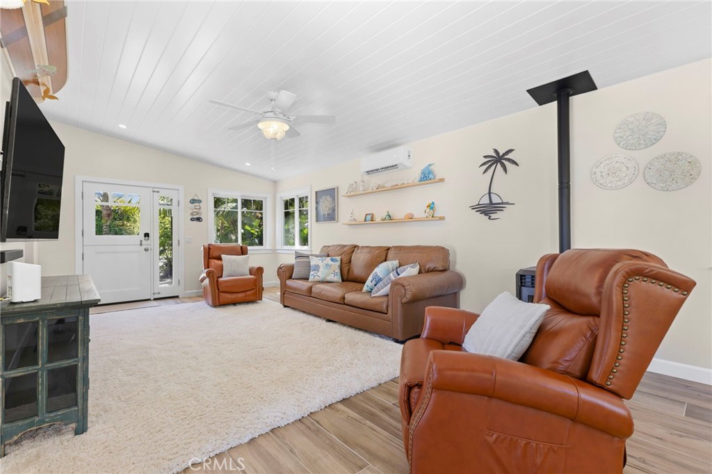 142 E Glaucus St - photo 8