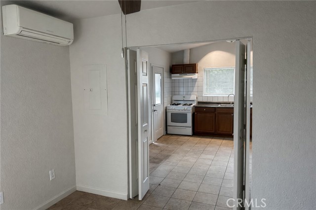 Detail Gallery Image 3 of 9 For 494 Alta Mesa Dr, Riverside,  CA 92507 - 1 Beds | 1 Baths