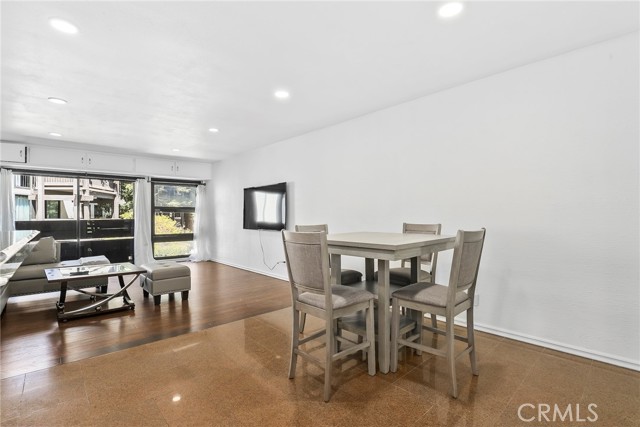 7740 Redlands Street, Playa del Rey CA: https://media.crmls.org/medias/74695e31-2787-489b-8574-157644397416.jpg