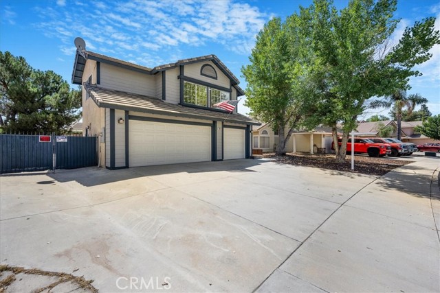 881 Sussex N, San Jacinto CA: https://media.crmls.org/medias/746a8c8a-3894-42fc-9d41-dfe7b0aef430.jpg