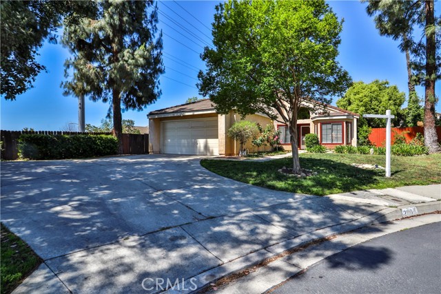 Detail Gallery Image 4 of 64 For 2003 Springcreek Cir, Upland,  CA 91784 - 3 Beds | 2 Baths