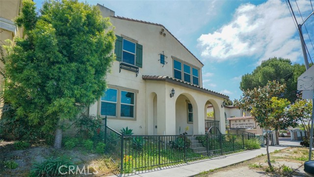 4248 W 5th Street, Santa Ana CA: https://media.crmls.org/medias/746acc83-019b-44fe-8d3f-0da2986d258b.jpg