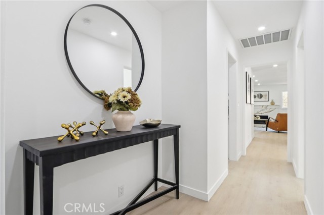 11060 Vanda Way, Shadow Hills CA: https://media.crmls.org/medias/746ba264-40cc-429f-b627-63bb7a970975.jpg