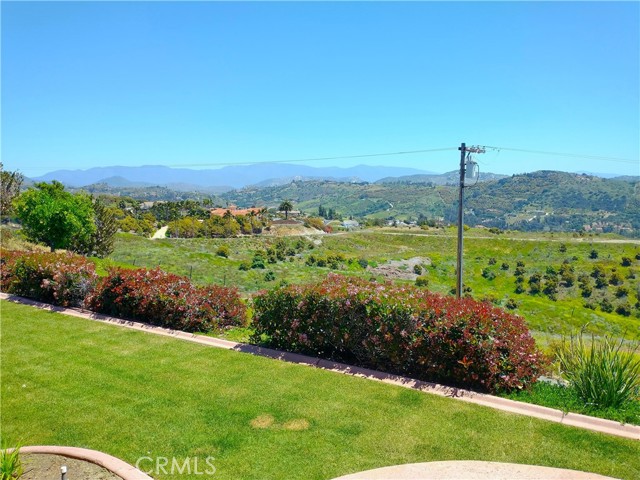 Detail Gallery Image 14 of 47 For 3019 Dos Lomas, Fallbrook,  CA 92028 - 4 Beds | 3/1 Baths