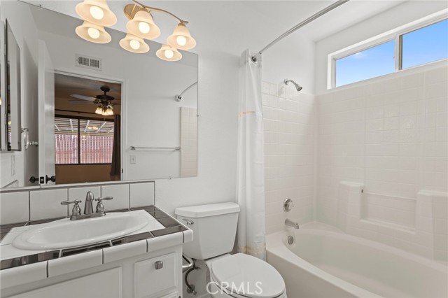 Detail Gallery Image 14 of 26 For 13628 Monterey, Victorville,  CA 92392 - 2 Beds | 2 Baths