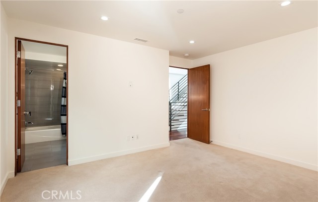 Detail Gallery Image 28 of 51 For 122 Manhattan Ave, Hermosa Beach,  CA 90254 - 3 Beds | 3/1 Baths