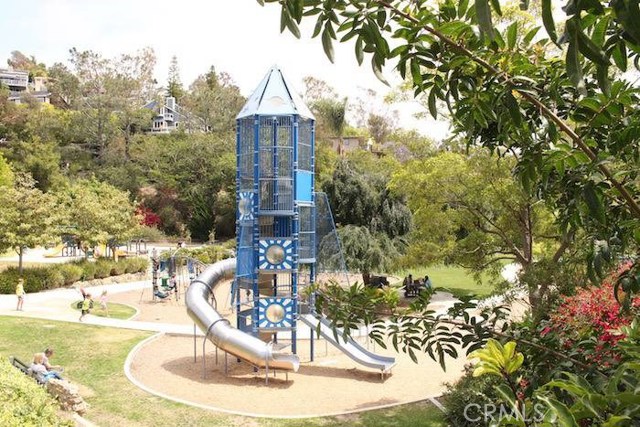 Detail Gallery Image 28 of 31 For 917 Rembrandt Dr, Laguna Beach,  CA 92651 - 3 Beds | 2 Baths